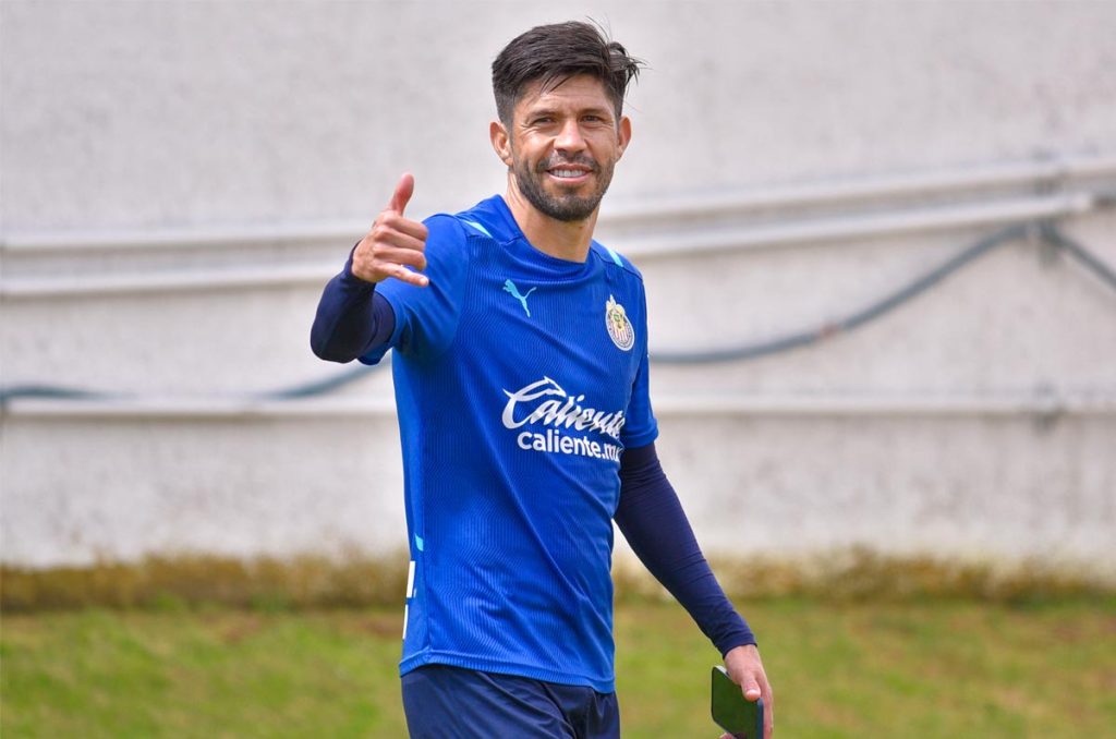 Oribe Peralta pasó de bomba a decepción en Chivas