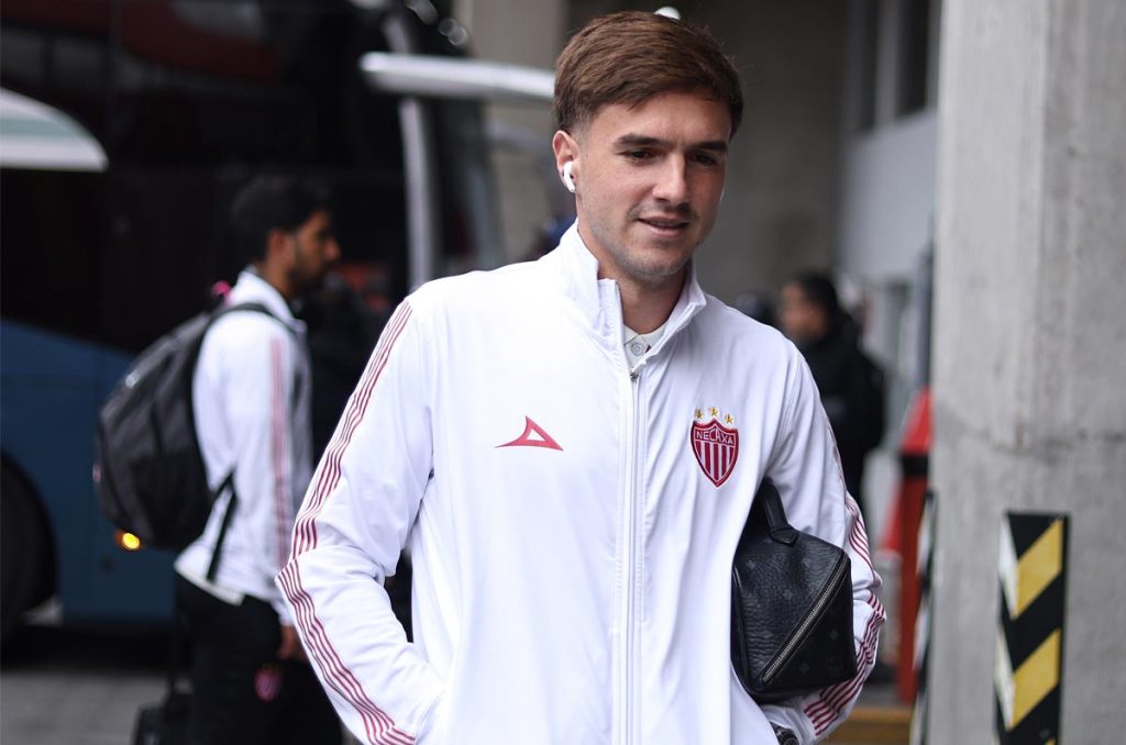 Agustín Palavecino saldría de Necaxa pero hasta el mercado de invierno