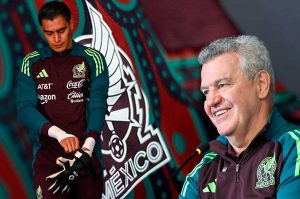 Polémica de Aguirre, 5 jugadores de Chivas a Selección Mexicana pese a mal momento
