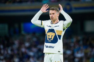 Ni con el debut de Ramsey; Pumas no rompe su sequía de gol