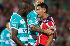 Quién es Santiago Sandoval González, el mediocampista que ilusiona en Chivas