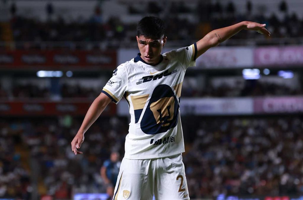 Piero Quispe en su paso por México