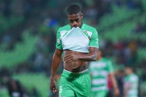 Santos Laguna tiene contra las cuerdas a Corinthians con una deuda y una fecha límite