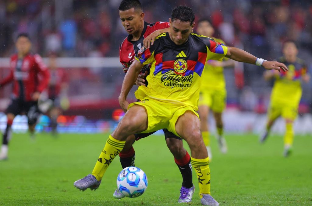 Sebastián Cáceres podría irse todavía al Ipswich Town y dejar al América