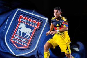 Sebastián Cáceres de América se encamina al Ipswich Town