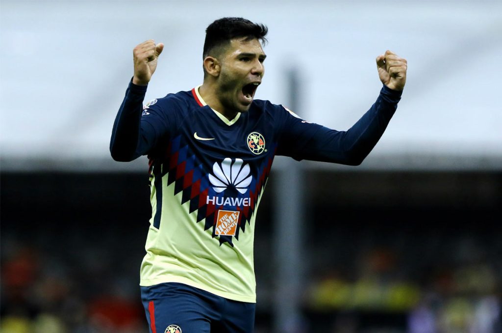 Silvio Romero en su paso como delantero de las Águilas del América