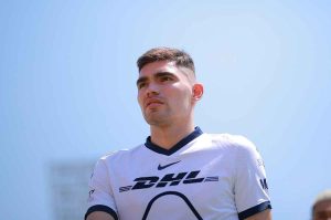 Sin buscar un central, Pumas encontró a su nuevo Johan Vásquez 
