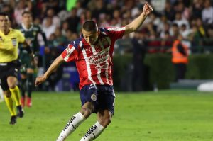 ¡Ultimátum de Milito en Chivas! Piojo Alvarado recibe fuerte exigencia