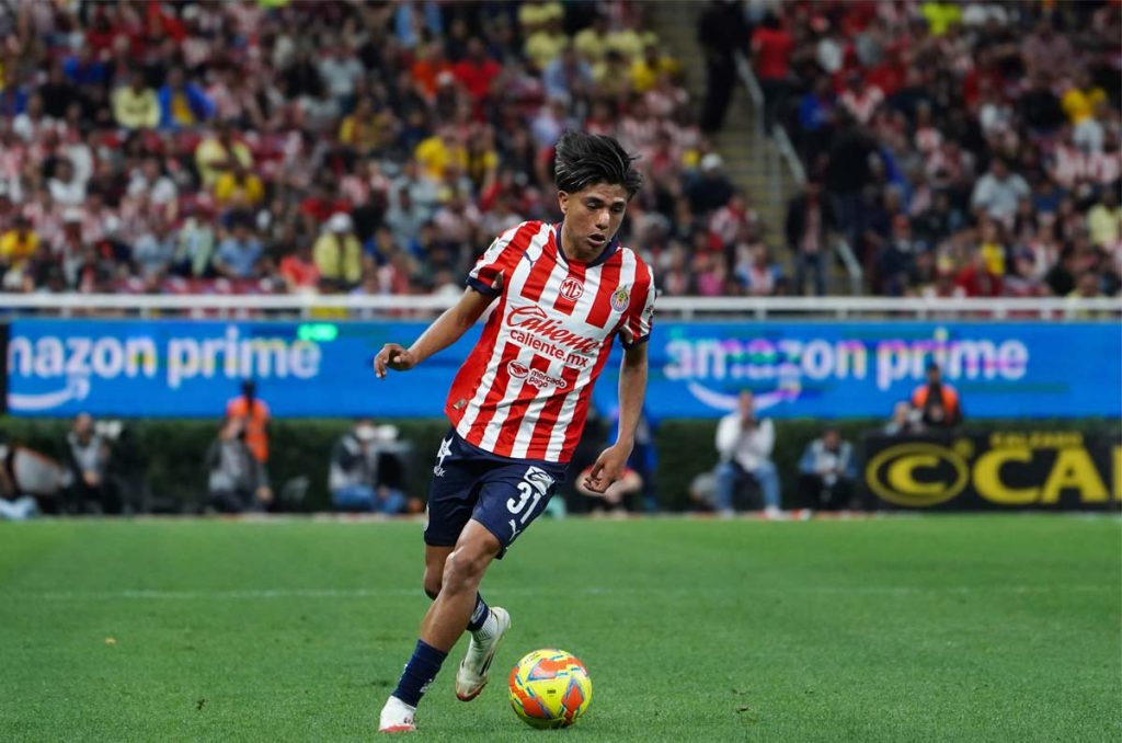 Yael Padilla no tiene minutos en Chivas con Gabriel Milito