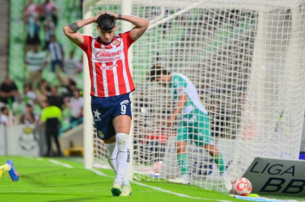 Alan Pulido buscará afinar la puntería vs América