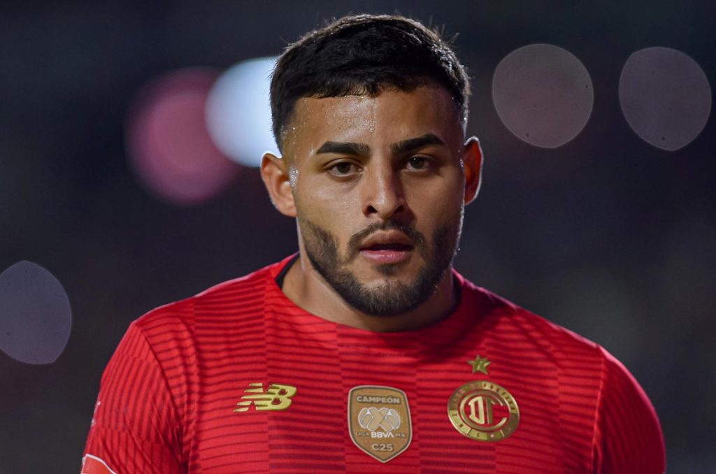 Toluca debe renovar el contrato de Alexis Vega