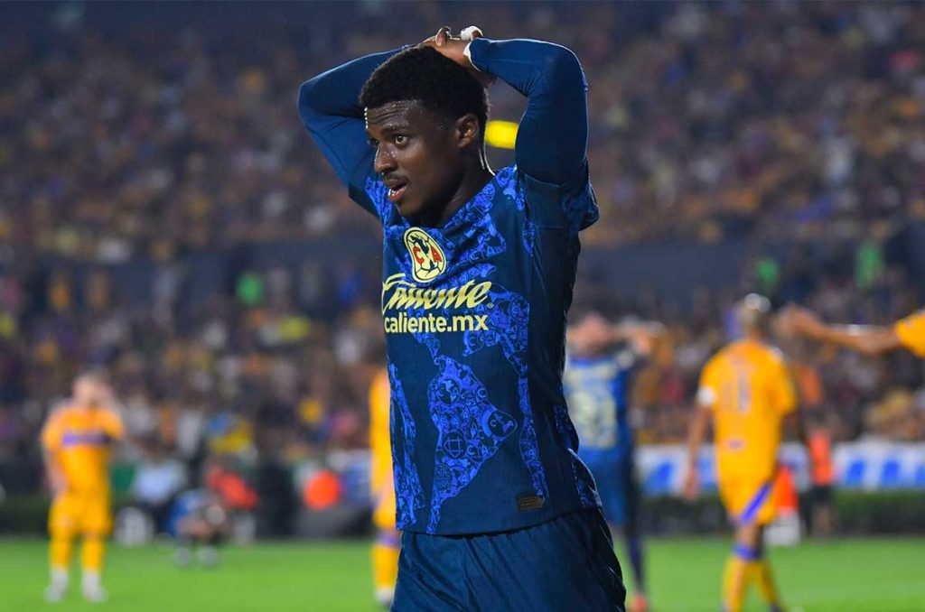 América aún busca equipo para Javairo Dilrosun