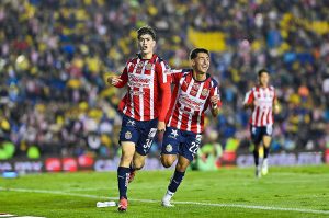 Chivas destroza el invicto del América en el Clásico Nacional