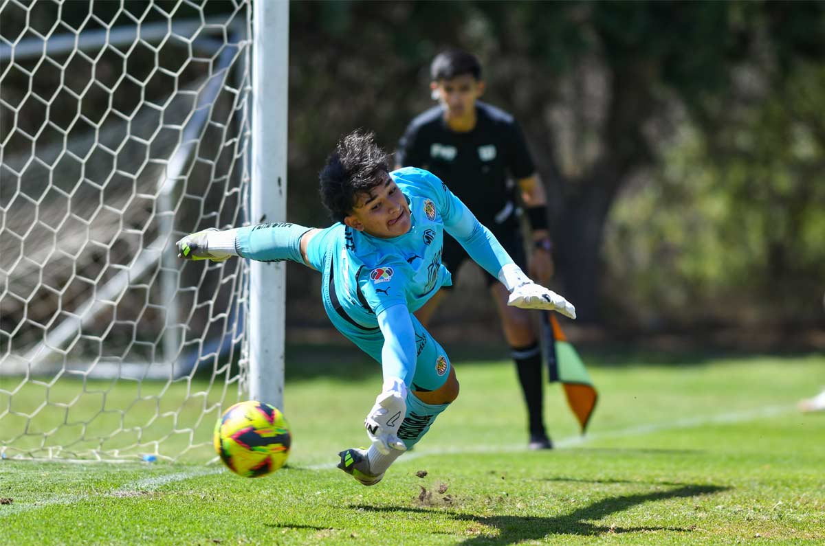 angel-robinho-romero-chivas