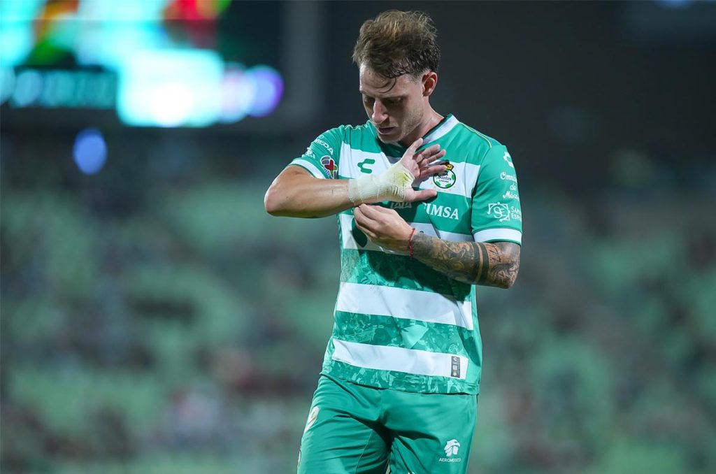 Bruno Barticciotto necesita anotar dos goles más para quedarse en Santos Laguna