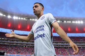 Chivas podría tener el reemplazo y relevo natural de Erik Lira