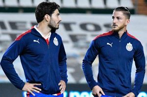 Chivas, seis años sin invertir en su defensa central