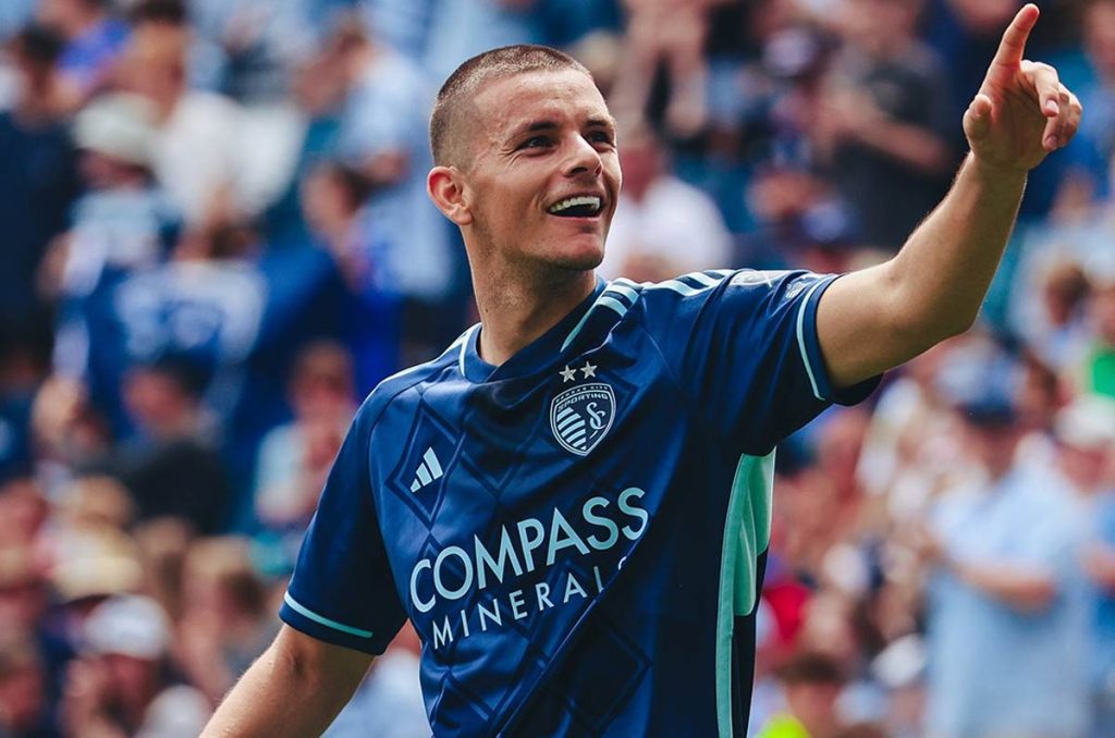 Dejan Joveljic, el delantero que Tigres quería fichar