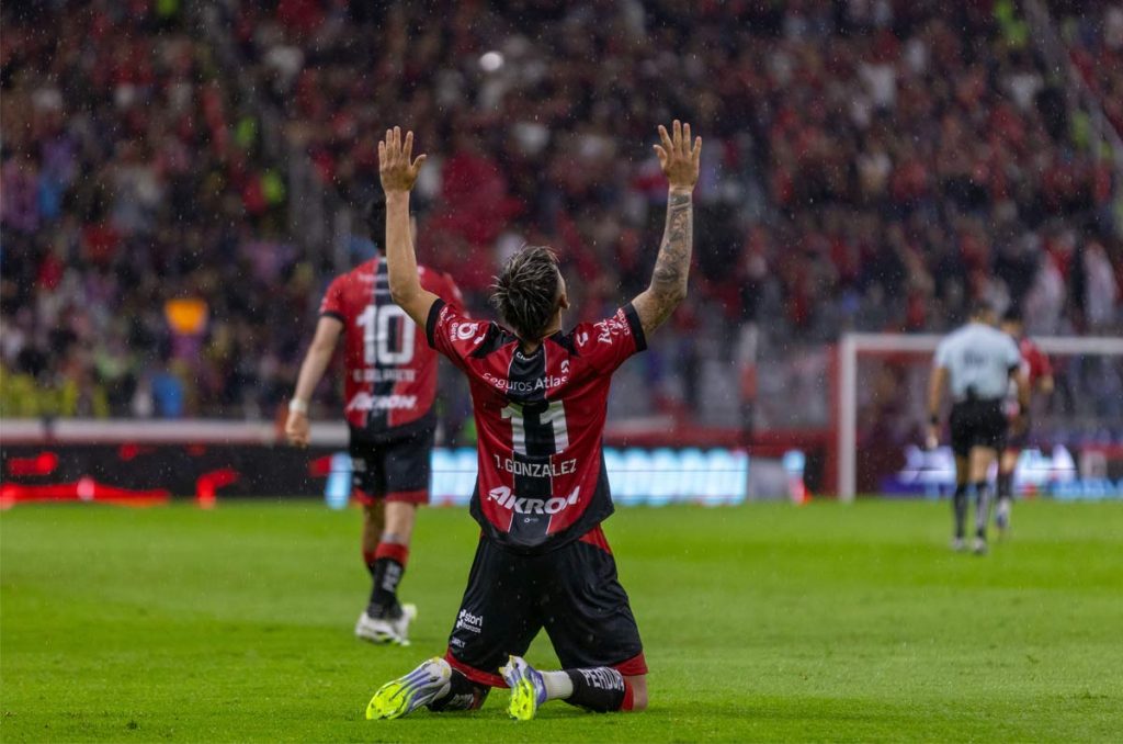 Diego González está haciendo méritos para quedarse en Atlas