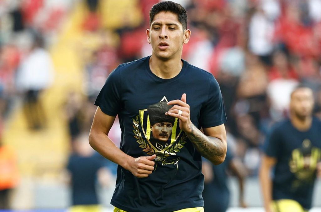 Edson Álvarez espera ayudar al Fenerbahce, aunque no fue el fichaje estelar