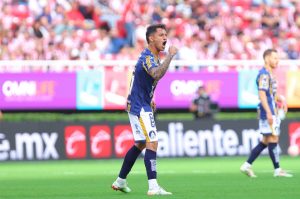 El defensa mexicano que es tan bueno (o mejor) que Sergio Ramos en Liga MX