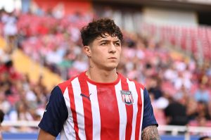¿El nuevo 9 de Chivas? Sergio Armando Aguayo se abre paso al primer equipo