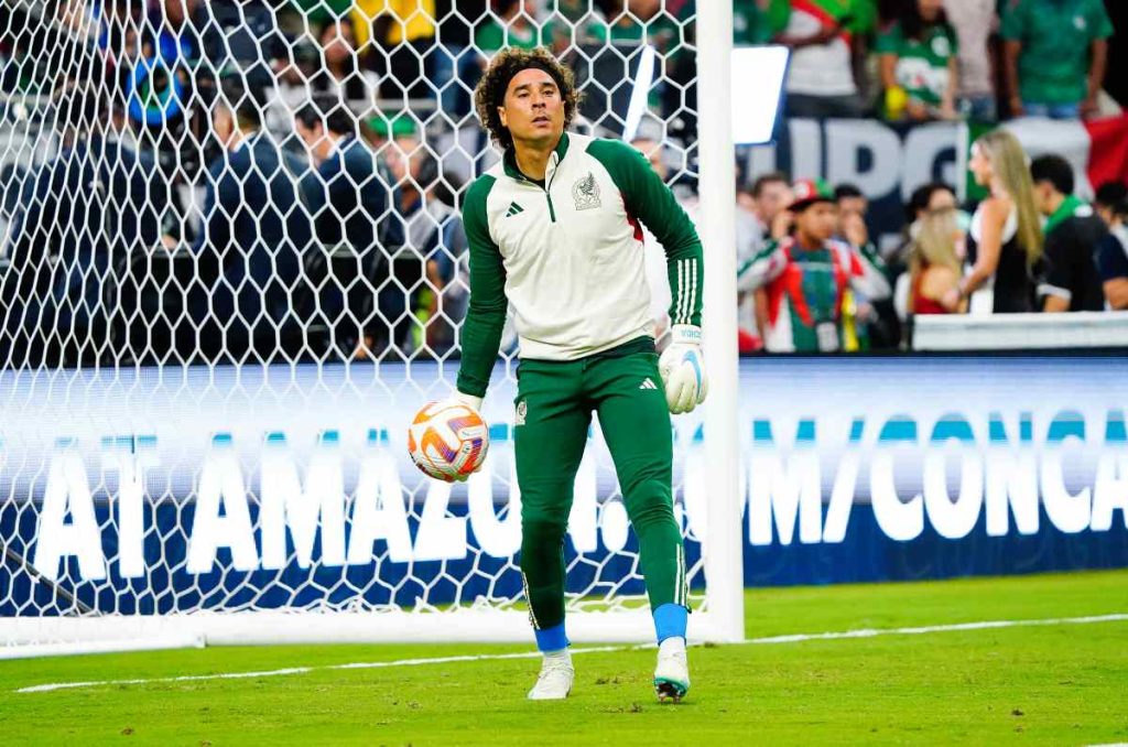 Guillermo Ochoa se convirtió en nuevo jugador del AEL Limassol