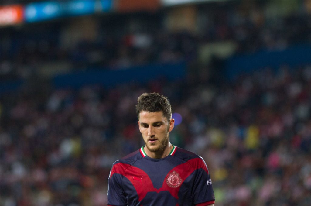 Hiram Mier, el último defensa por el que invirtió Chivas
