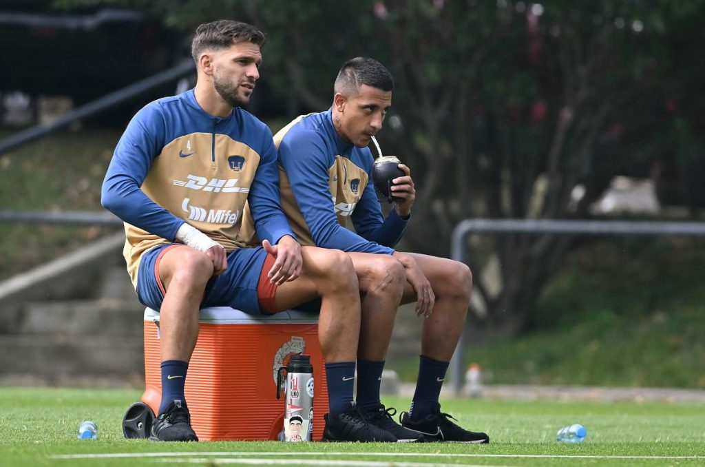 Lisandro Magallán y Robert Ergas, dos de los salarios que liberaron en Pumas