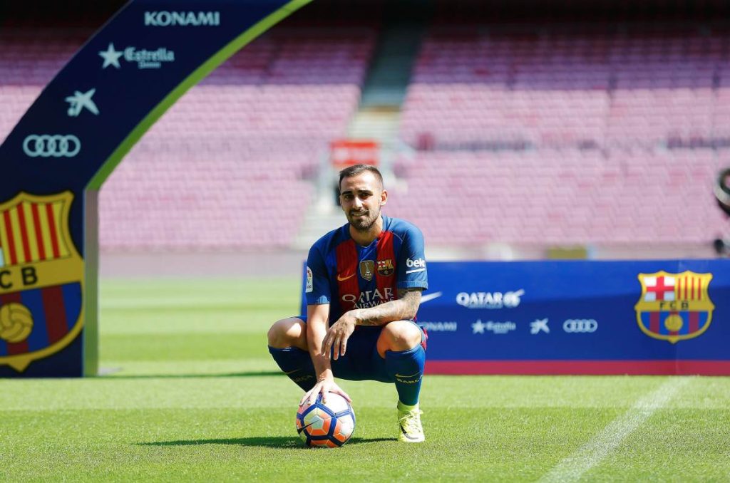 Paco Alcácer puede ser jugador de Pumas este verano