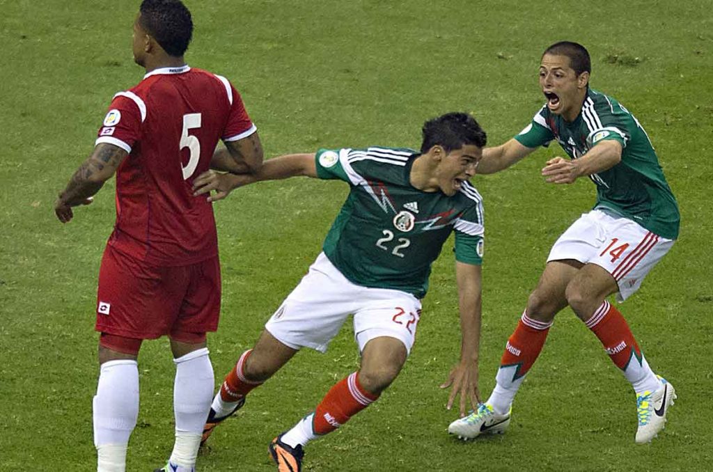 Raúl Jiménez cerca de superar la marca de Chicharito