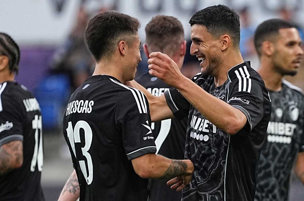 Rodrigo Huescas se está asentando en el Copenhague como lateral izquierdo de confianza