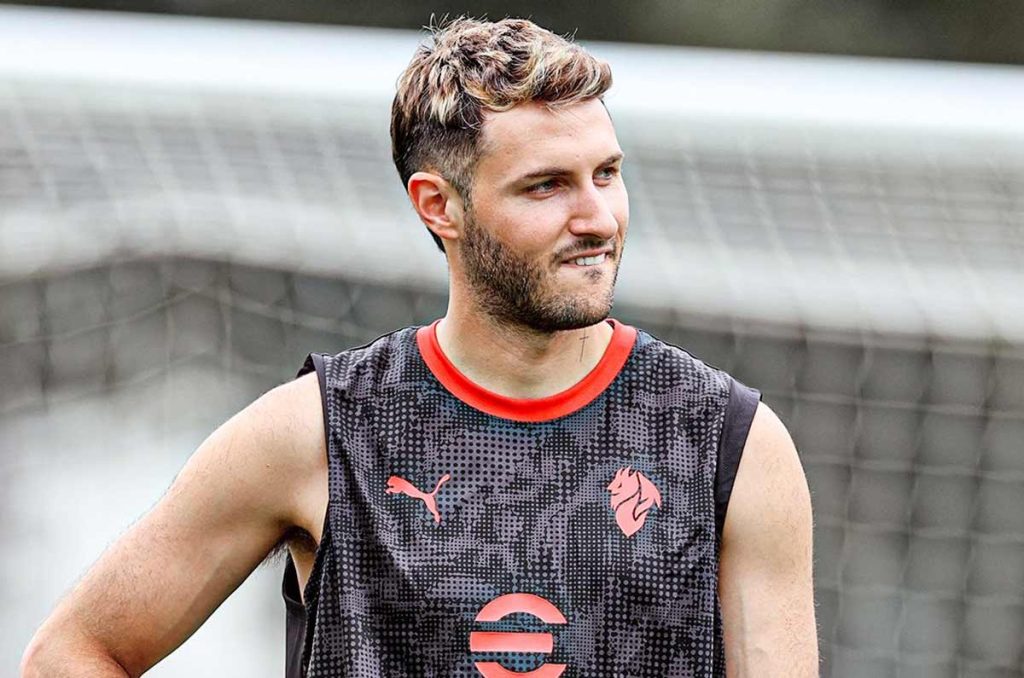 En el AC Milan esperan que Santi Giménez sea su nuevo Olivier Giroud