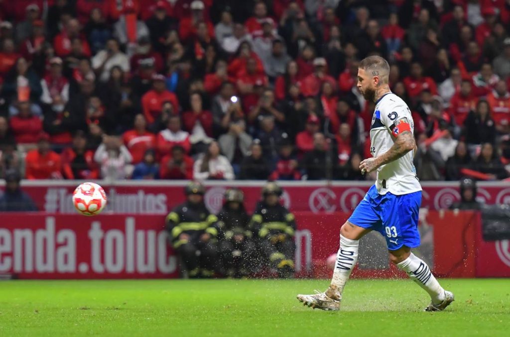 Sergio Ramos cobró el penal a lo Panenka y resultó humillado