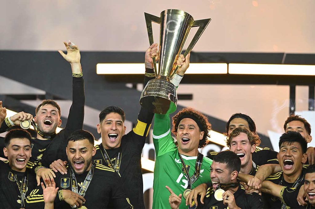 Sin equipo, Ochoa no podrá disputar su sexto mundial