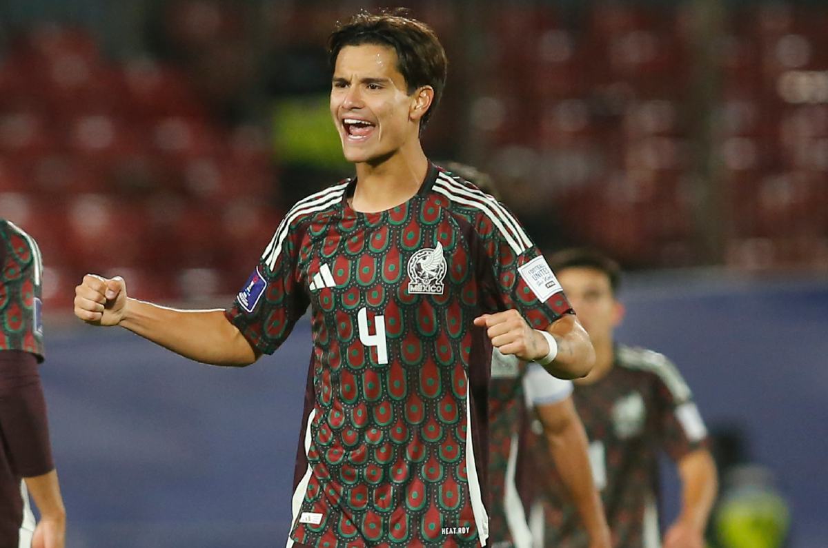 Chivas debe pagar 3 millones por Diego Ochoa