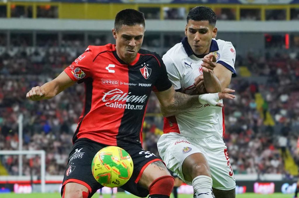 Chivas vs Atlas juegan por la Jornada 15 del torneo Apertura 2025 dentro de la Liga MX