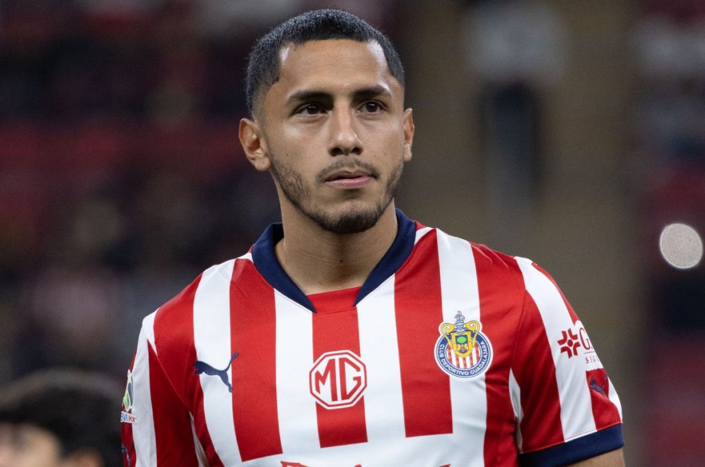 Daniel Flores puede ponerse a disposición de Chivas este mismo 2025