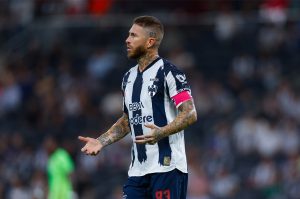 “Estoy en contra de Sergio Ramos, yo no lo renovaría”; ¿Qué hará Rayados?