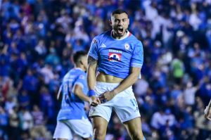 Giakoumakis podría dar una buena e inesperada noticia a Cruz Azul