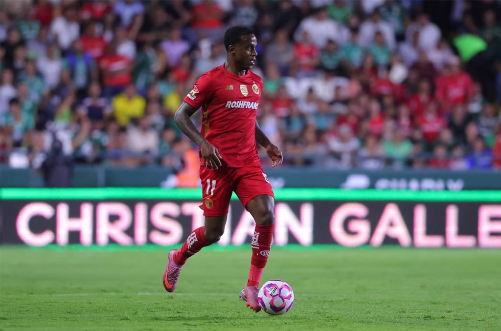 Helinho se juega sus últimos cartuchos para mantenerse en Toluca