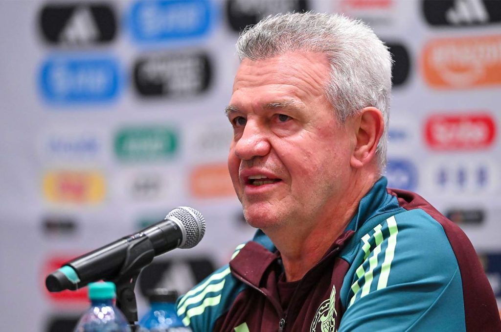 Javier Aguirre prepara una revolución en la alineación para el México vs Ecuador