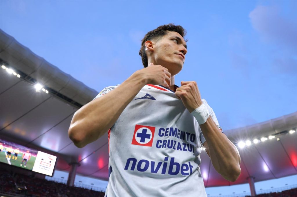 Jesús Orozco Chiquete no la está pasando nada bien en Cruz Azul