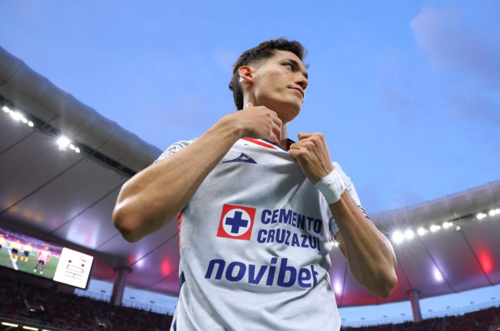 Jesús Orozco Chiquete la pasa mal en Cruz Azul y quiere regresar a Chivas