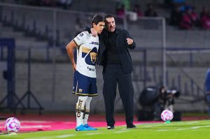 José Juan Macías, a contrarreloj para convencer a Pumas