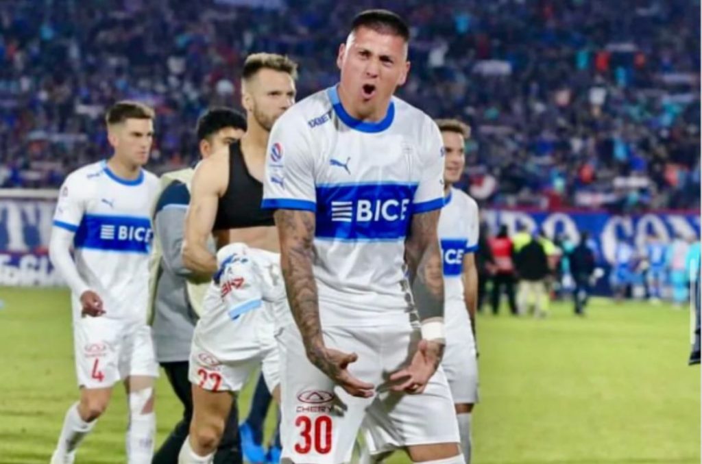 Lejos quedó el poderoso Nico Castillo en la delantera, hoy es de cuarta división