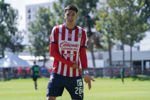 Quién es Maximiliano Bustos, canterano de Chivas que rechazó Tigres