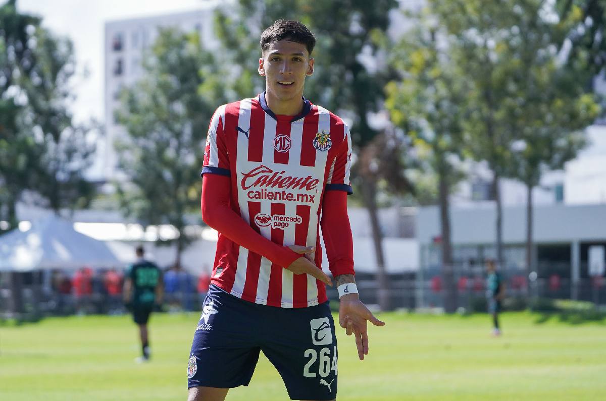 Quién es Maximiliano Bustos, canterano de Chivas que rechazó Tigres