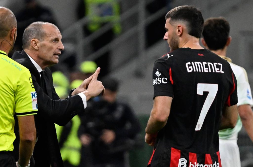 Santiago Giménez sigue sin anotar en la Serie A