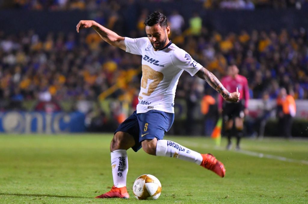 Alan Mendoza en su etapa como jugador de Pumas